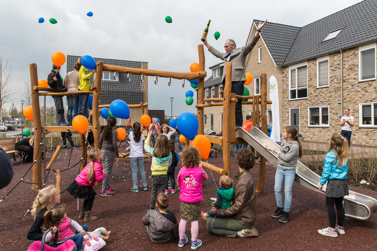 Opening eerste speeltuin door Kees de Jong